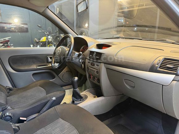 Galeriden Renault Symbol 1.5 dCi Expression 2010 Model Antalya