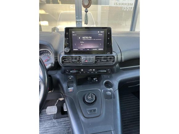 ÇİÇEKÇİ AUTO 'DAN CAM TAVANLI COMBO