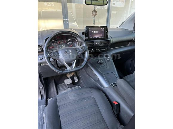 ÇİÇEKÇİ AUTO 'DAN CAM TAVANLI COMBO