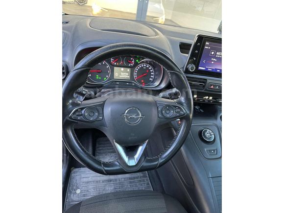 ÇİÇEKÇİ AUTO 'DAN CAM TAVANLI COMBO