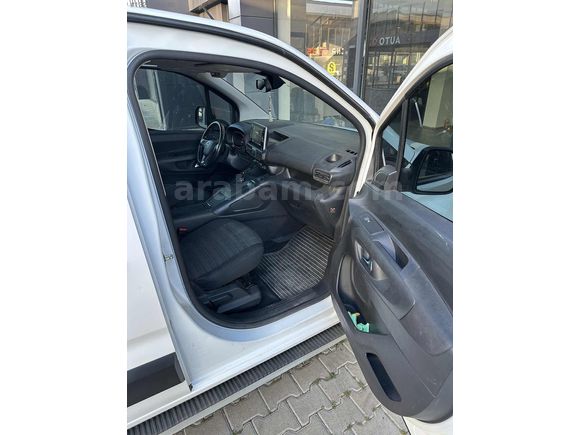 ÇİÇEKÇİ AUTO 'DAN CAM TAVANLI COMBO
