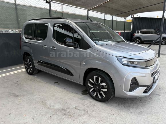 Sahibinden Opel Combo 1.5 CDTI Ultimate 2024 Model İzmir