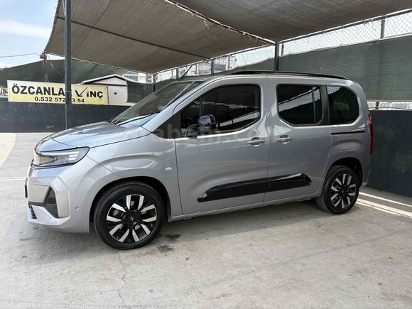 Sahibinden Opel Combo 1.5 CDTI Ultimate 2024 Model İzmir