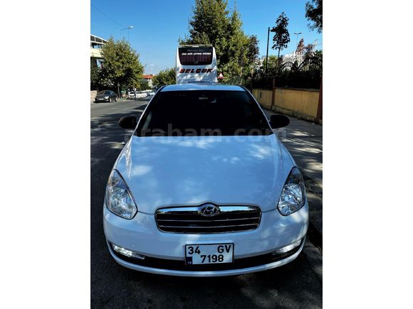 Sahibinden Hyundai Accent Era 1.5 CRDi-VGT Team 2010 Model  360.000 km Beyaz