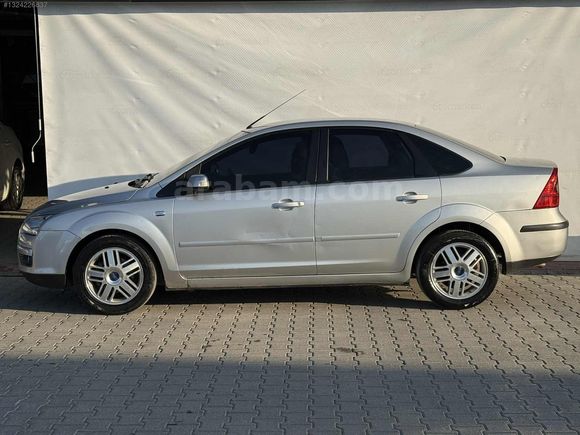2008 MODEL FORD FOCUS