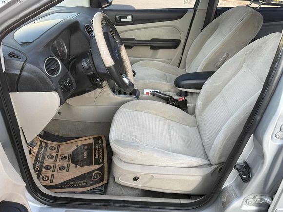 2008 MODEL FORD FOCUS