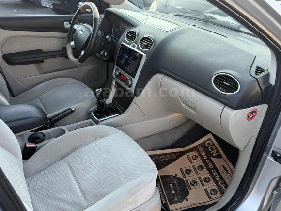 2008 MODEL FORD FOCUS