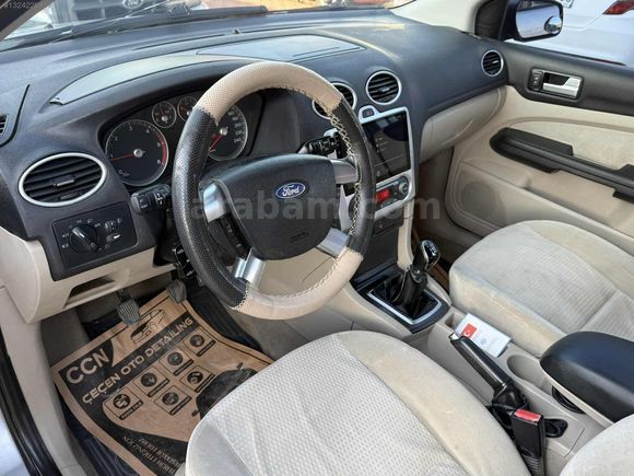 2008 MODEL FORD FOCUS