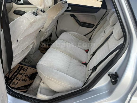 2008 MODEL FORD FOCUS
