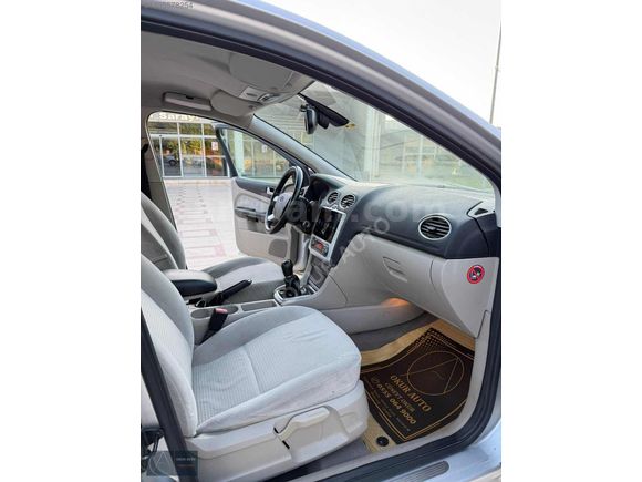 OKUR AUTO DAN FORD FOCUS Chia