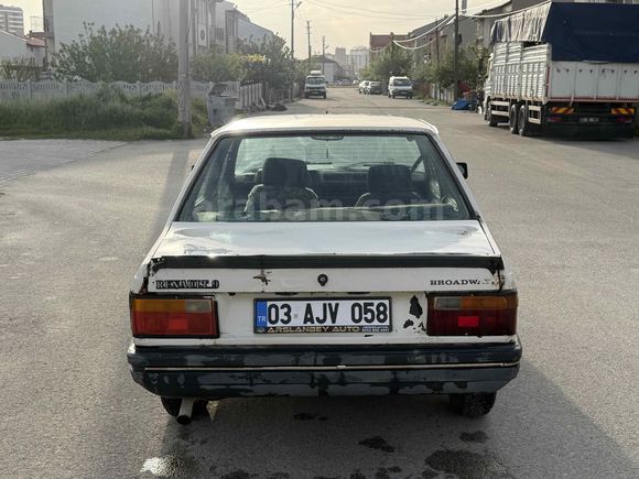 Galeriden Renault R 9 1.4 Broadway 1990 Model Afyonkarahisar
