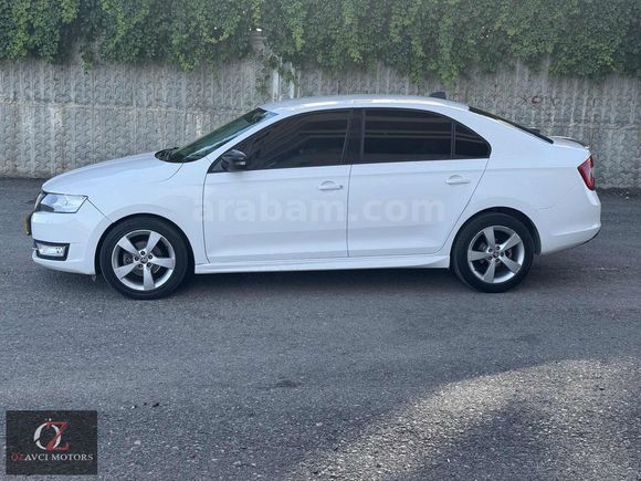 ÖZAVCI'dan 2016 SKODA RAPİD STYLE OTOMATİK 189 BİNDE