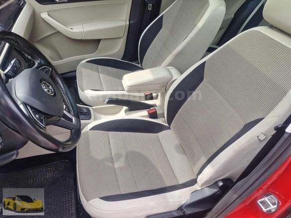 2015 SKODA RAPİD 1.2 TSİ GREENTEC STYLE DSG HATASIZ CAM TAVANLI