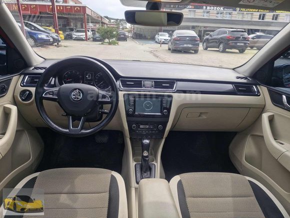 2015 SKODA RAPİD 1.2 TSİ GREENTEC STYLE DSG HATASIZ CAM TAVANLI