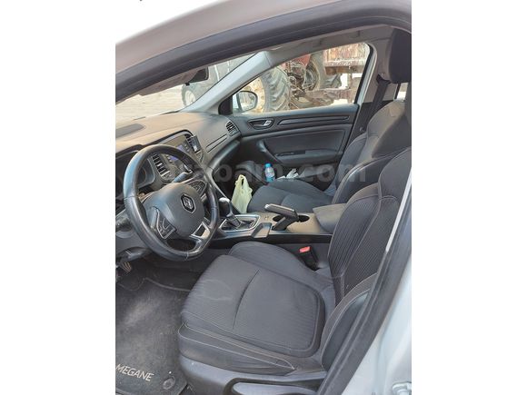 Sahibinden Renault Megane 1.5 Blue DCI Touch 2019 Model 