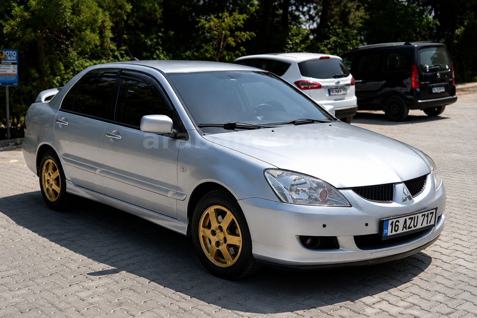 Sahibinden Mitsubishi Lancer 1.6 Invite 2005 Model Bursa 260.000 km Gri (Gümüş) 1