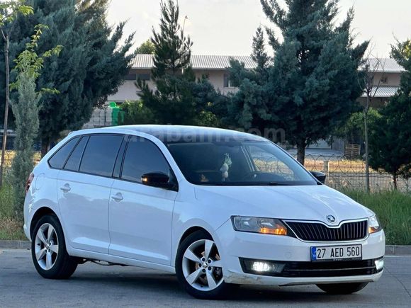 TR DE TEK 2017 MODEL SKODA RAPİD HATASIZ BOYASIZ FULU CAM TAVAN