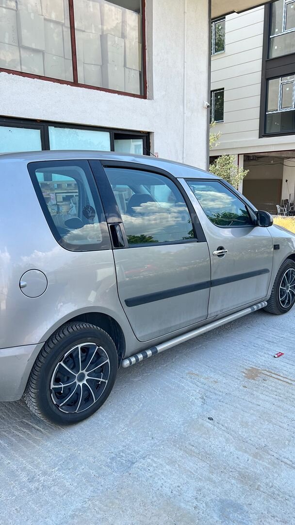 Sahibinden Skoda Roomster 1.4 TDI 2009 Model Burdur 158.450 km Bej 3