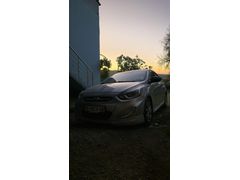 3.Sahibinden Hyundai Accent Blue 1.6 CRDI Mode Plus 2014 Model Gri (metalik)