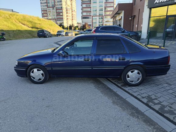 Galeriden Opel Vectra 2.0 CD 1995 Model Ankara