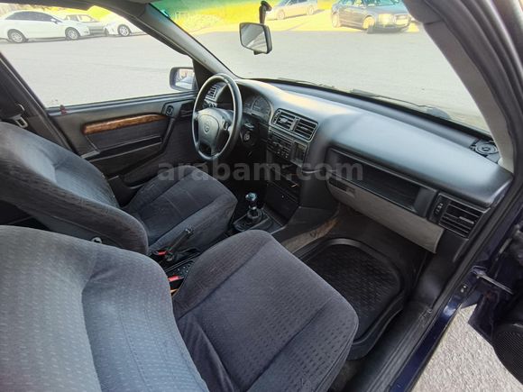 Galeriden Opel Vectra 2.0 CD 1995 Model Ankara