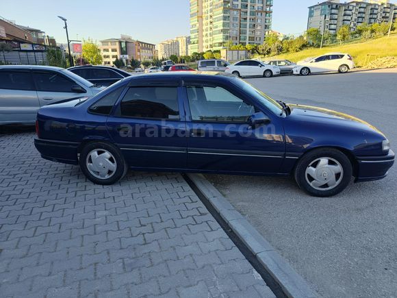 Galeriden Opel Vectra 2.0 CD 1995 Model Ankara