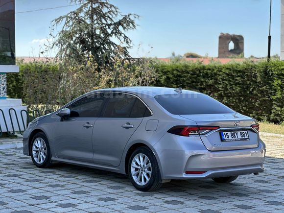 Sahibinden Toyota Corolla 1.5 Dream 2021 Model 