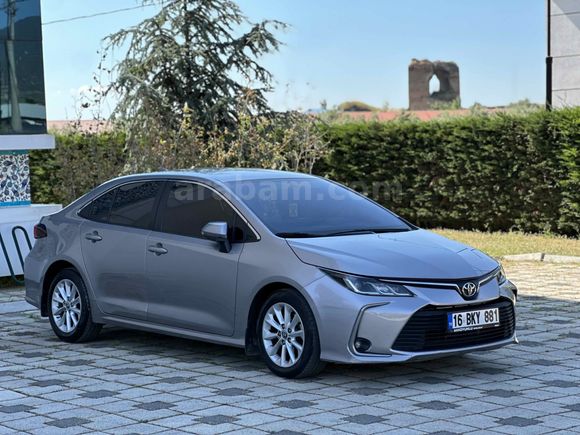 Sahibinden Toyota Corolla 1.5 Dream 2021 Model 