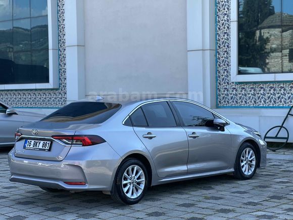 Sahibinden Toyota Corolla 1.5 Dream 2021 Model 
