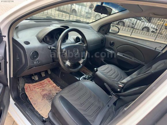 ORJİNAL 164.000 KM'DE TEMİZ AİLE ARACI