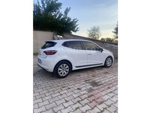  Renault Clio/ 1.0 SCe/ Joy 2022 Model /Temiz Bakımlı