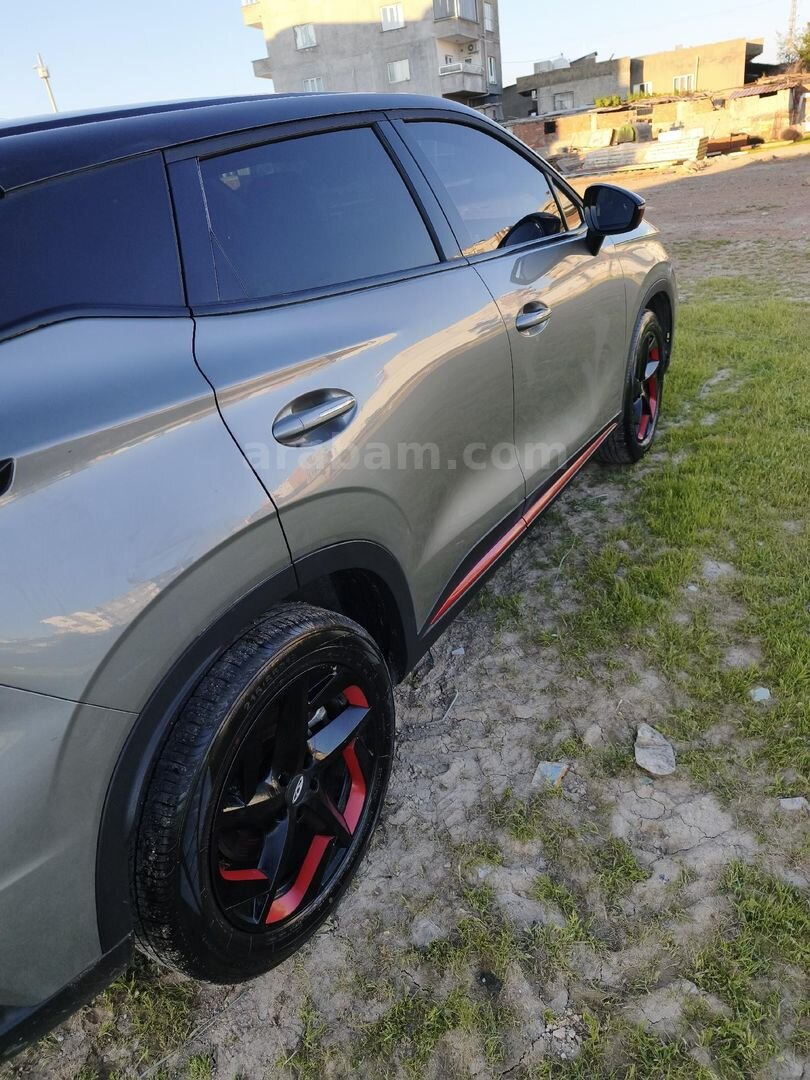 Sahibinden Chery Omoda 5 1.6 T-GDI Excellent 2023 Model Şırnak 38.000 km Gri (Gümüş) 3