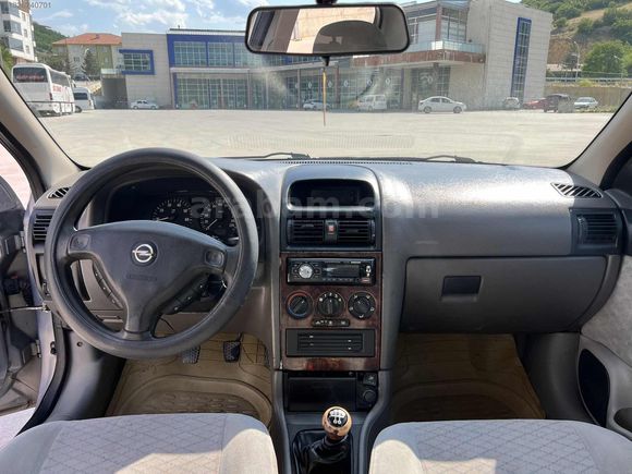 // ÜNLÜ // 2001 MODEL OPEL ASTRA 1.6 ELEGANCE