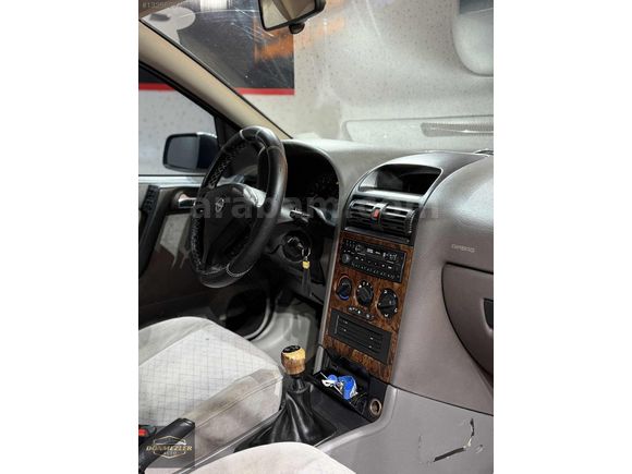 DÖNMEZLER AUTO " DAN İLK SAHİBİNDEN DÜŞÜK KM ASTRA