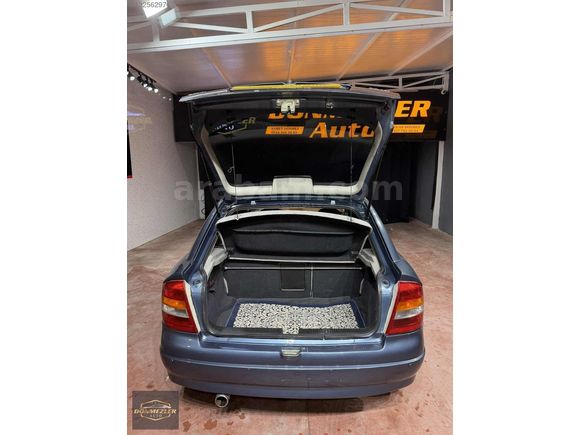DÖNMEZLER AUTO " DAN İLK SAHİBİNDEN DÜŞÜK KM ASTRA