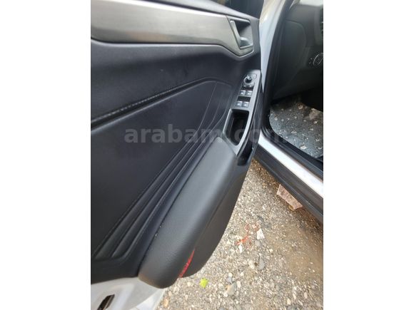 Sahibinden Ford Focus 1.5 EcoBlue Titanium Stil 2024 Model  15.500 km Beyaz