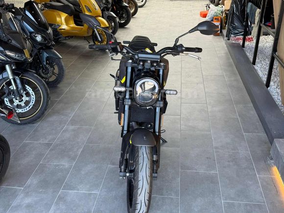 Benelli leoncino 1.800 km