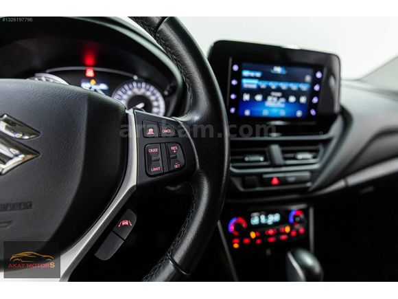 2024 S-Cross Hibrit 64 BİN KM DE