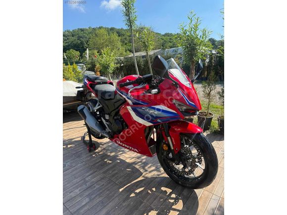 2024 HATASIZ BOYASIZ SADECE 8.200km 3 YIL GARANTİSİ VAR