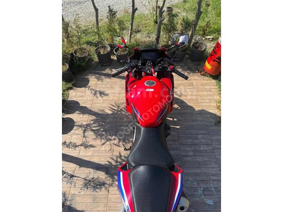 2024 HATASIZ BOYASIZ SADECE 8.200km 3 YIL GARANTİSİ VAR