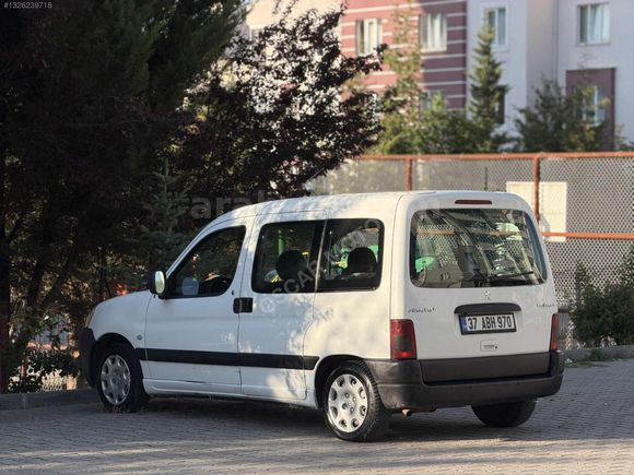PEUGEOT PARTNER 1.9 KLİMALI ÇİFT SÜRGÜ TEK BAGAJ