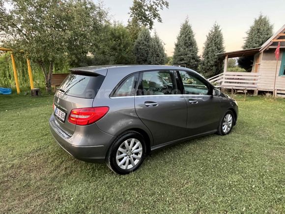 Sahibinden Mercedes - Benz B 180 BlueEFFICIENCY Elite 2012 Model Sakarya