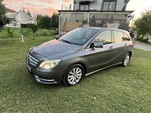 Sahibinden Mercedes - Benz B 180 BlueEFFICIENCY Elite 2012 Model Sakarya