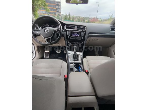 Servis Bakımlı ORJİNAL GOLF 1.2 TSİ (IşıkPaket - Bej Döşeme)
