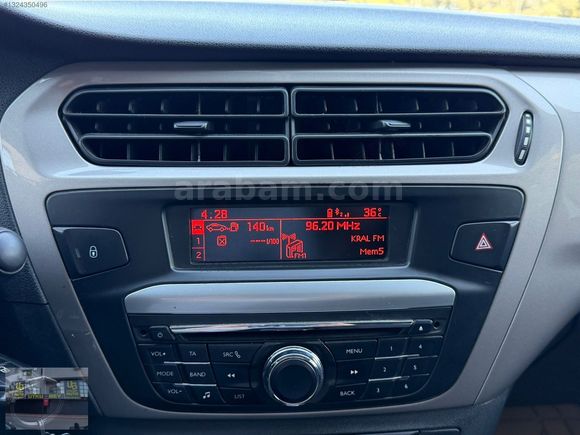 UTKUBEY AUTO'DAN DEĞİŞENSİZ TRAMERSİZ 200 BİN KM