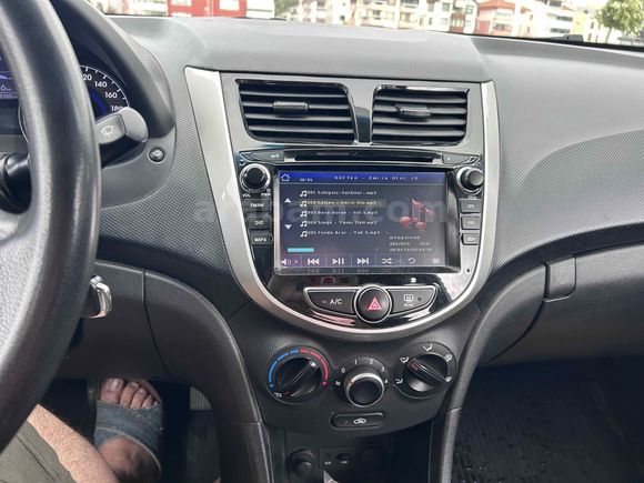Sahibinden Hyundai Accent Blue 1.6 CRDI Mode Plus 2017 Model 