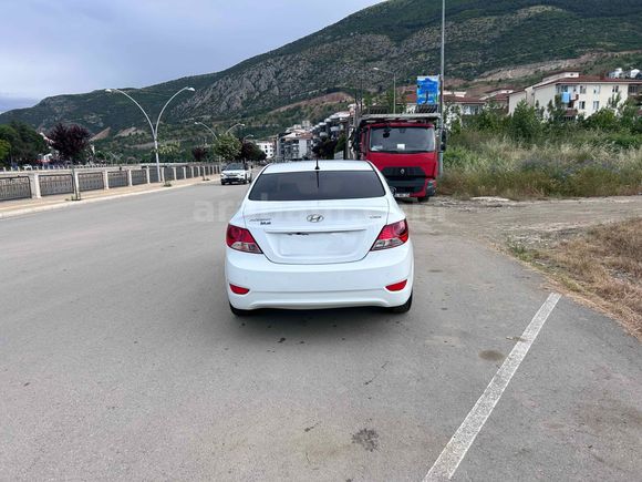 Sahibinden Hyundai Accent Blue 1.6 CRDI Mode Plus 2017 Model 