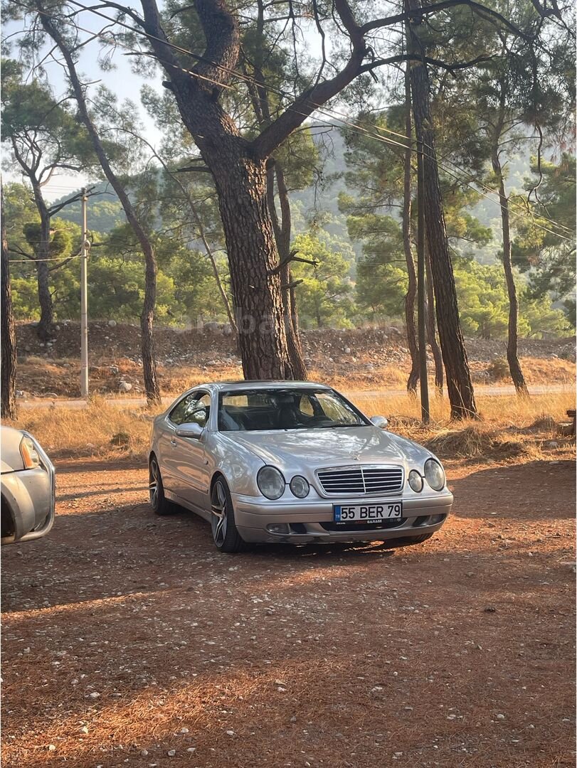 Sahibinden Mercedes - Benz CLK 200 Kompressor Avantgarde 2001 Model Ankara 415.000 km Gri (Gümüş) 1