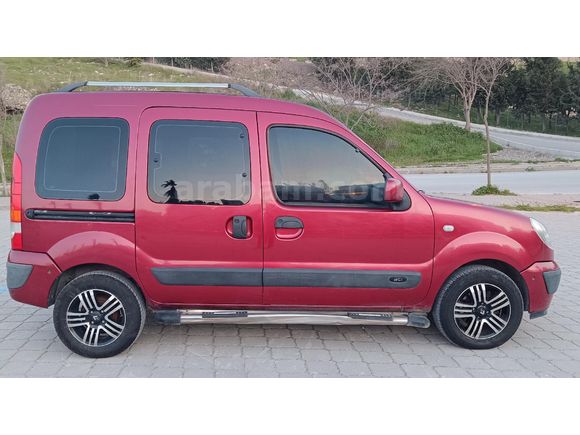 Sahibinden Renault Kangoo Multix 1.5 dCi Expression 2008 Model  225.000 km Kırmızı