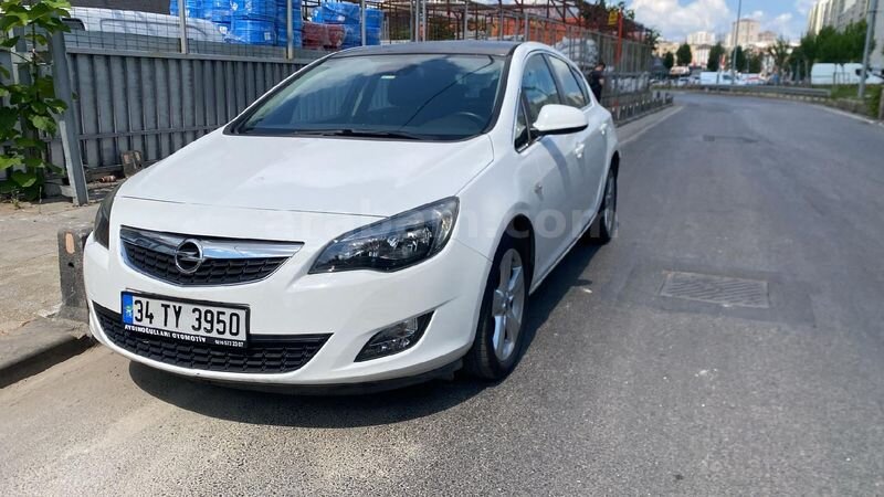 Galeriden Opel Astra 1.6 T Sport 2011 Model İstanbul 1
